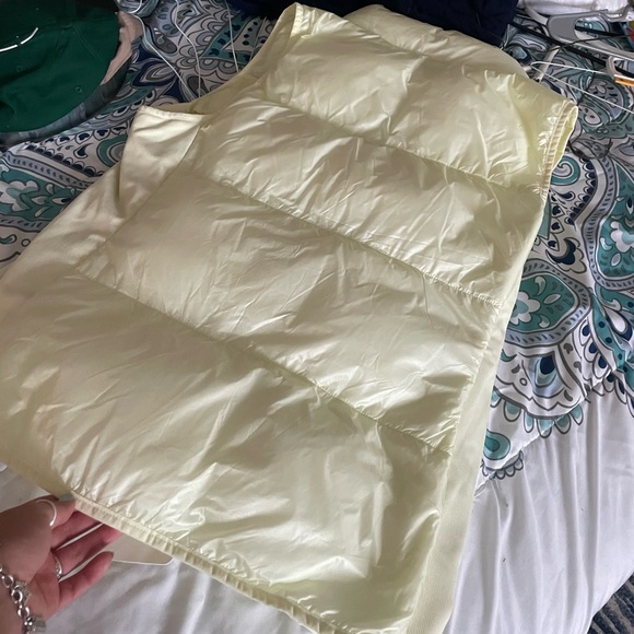 Fabletics Elliot Puffer Vest - Picture 4 of 4